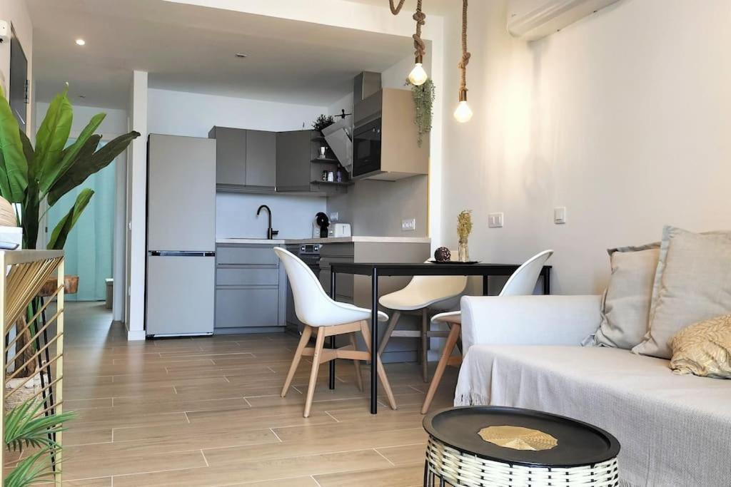 Luxury Penthouse Valentin With Jacuzzi Apartment Corralejo Exterior photo